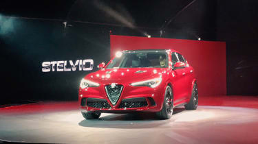 Alfa Romeo Stelvio - reveal full front