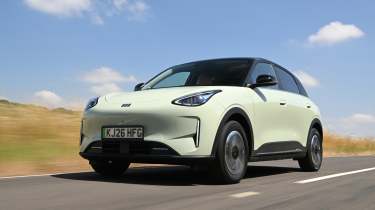 New Geely EX2 - front tracking 