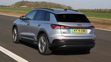 Audi Q4 e-tron - rear tracking, alt