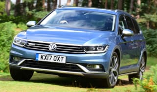 Volkswagen Passat Alltrack - header