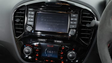 Nissan Juke Nismo centre console