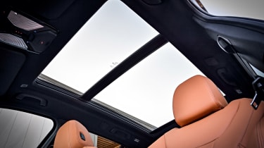 BMW X3 - panoramic roof