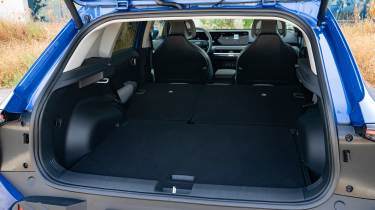 Kia EV4 - boot seats down