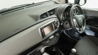 Used Toyota Yaris - dash