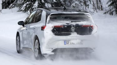 Volkswagen ID3 facelift spyshot 8