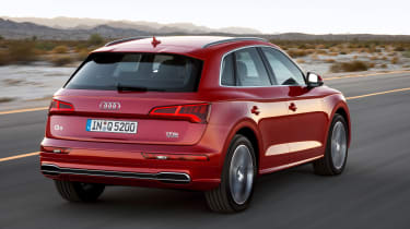 Audi Q5 SUV - rear tracking