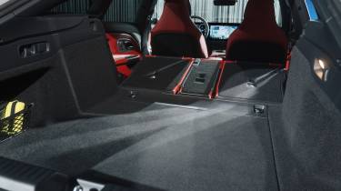 Mercedes CLA Shooting Brake - boot seats down