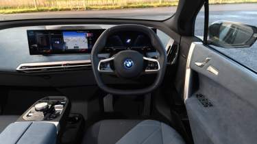 Used BMW iX - dash