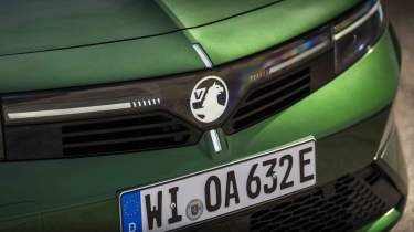 Vauxhall Astra Sports Tourer - illuminated grille