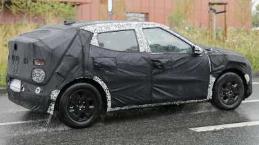 Hyundai Ioniq 2 - wet rear angled