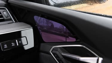 Audi Q8 e-tron - side camera screen