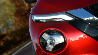 Nissan Juke - headlight