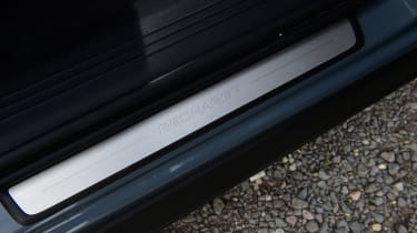 Volvo C40 Recharge - sill