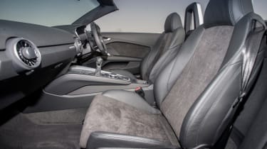 Audi TT Roadster 180 2016 - seats