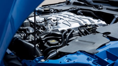 Jaguar F-Type SVR - engine detail
