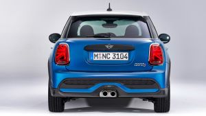 MINI 5-door hatch facelift - full rear