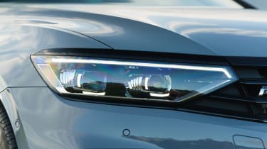 Volkswagen Passat Estate - headlights