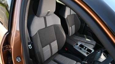 Vauxhall Grandland Electric - front seats 