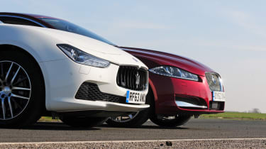 mogelijkheid Vaardig Wiens Maserati Ghibli vs Jaguar XF | Auto Express