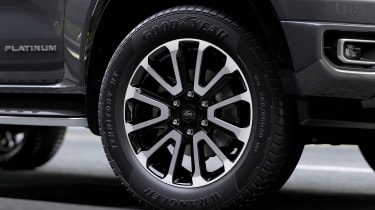 Ford Ranger Platinum - front o/s wheel