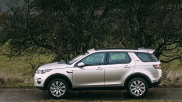 Land Rover Discovery Sport MY2107 - side