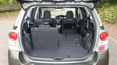 Toyota Verso 2016 - boot seats down 1