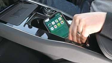 Polestar 3 - phone in cupholder