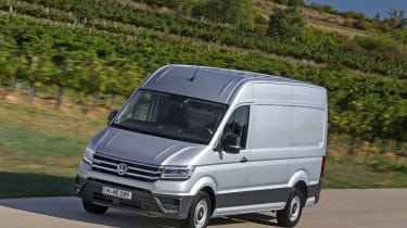 VW Crafter 4motion - front action