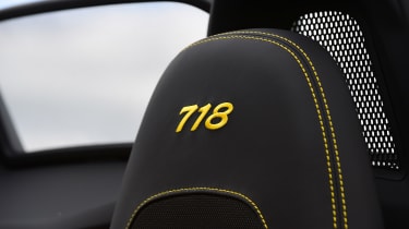 Porsche Boxster T - headrest