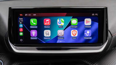 Peugeot 208 GTi - Apple CarPlay