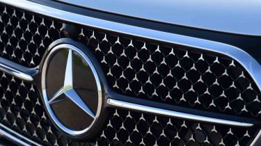 Mercedes E-Class E 300 e - grille detail