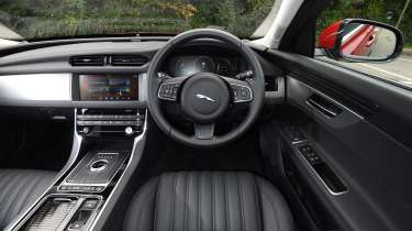 Used Jaguar XF - interior
