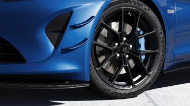 Alpine A110 R Ultime - wheel