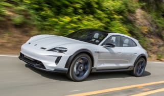 Porsche Mission E Cross Turimso - front