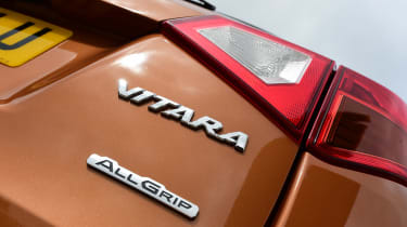 Suzuki Vitara - badge