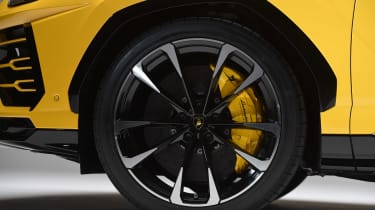 Lamborghini Urus - studio wheel
