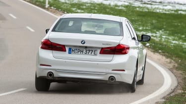 BMW 530e iPerformance - rear cornering