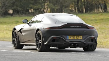 Aston Martin V12 Vantage - rear