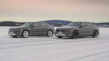 BMW 3 Series ‘Neue Klasse’ (camouflaged) - twin cars front action left