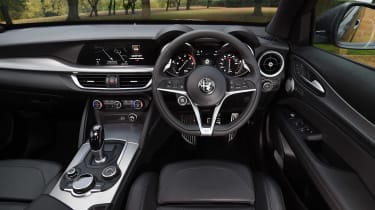 Used Alfa Romeo Stelvio - dash