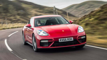 Porsche Panamera Turbo - front cornering