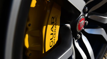 Jaguar F-Type SVR - wheel