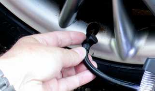 Best 12V tyre inflator - header image 