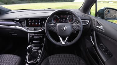 Nissan Qashqai interior driving