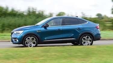Used Renault Arkana - side