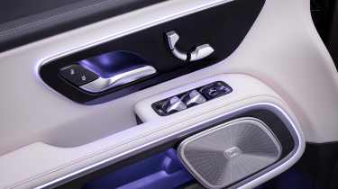 Mercedes VLE - doors