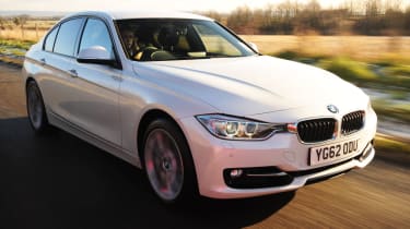 BMW 320i xDrive front tracking