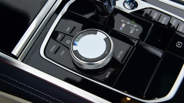 BMW M850i xDrive Gran Coupe - centre console