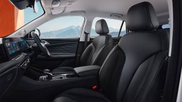 MG HS Hybrid+ - front seats
