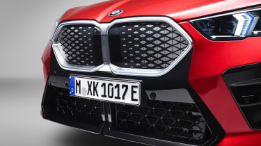 BMW iX2 - studio grille